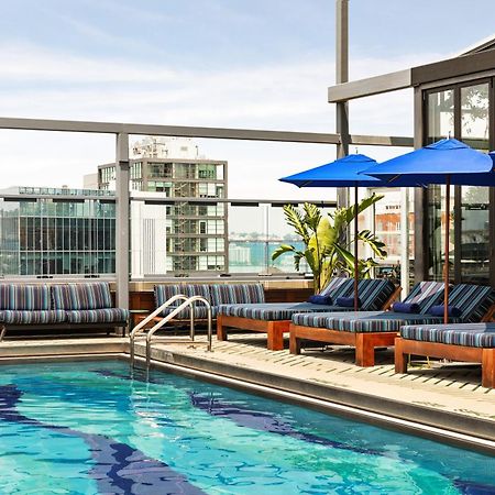 Gansevoort Meatpacking Hotel New York Exterior foto Rooftop pool at the Hotel Indigo San Francisco